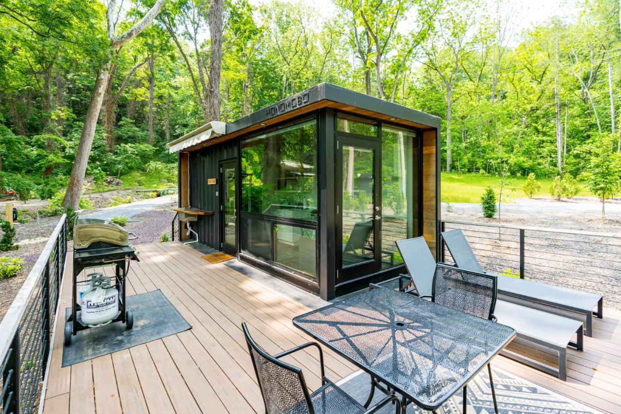 Riverside Tiny Cabin W Hot Tub, Fire Pit, & Kayaks Rileyville Exterior photo